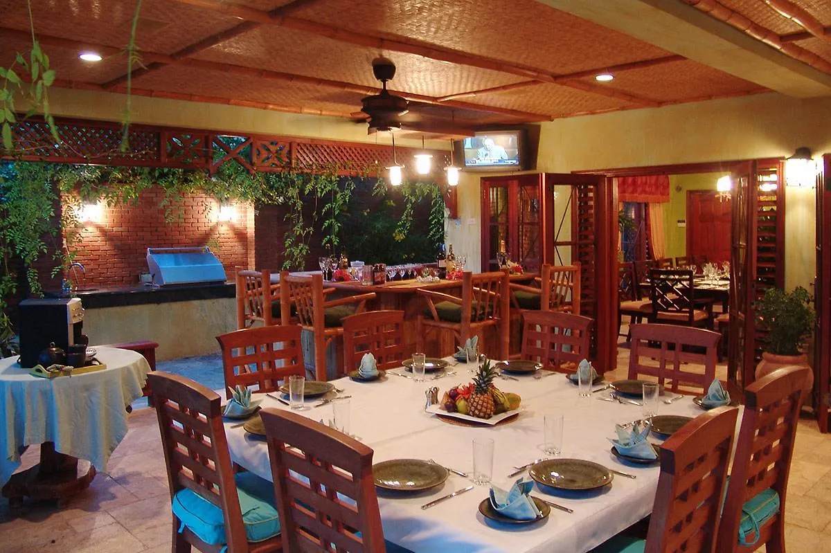Whispering Waters Seven Bedroom Villa Saint Ann 0*,  Jamajka